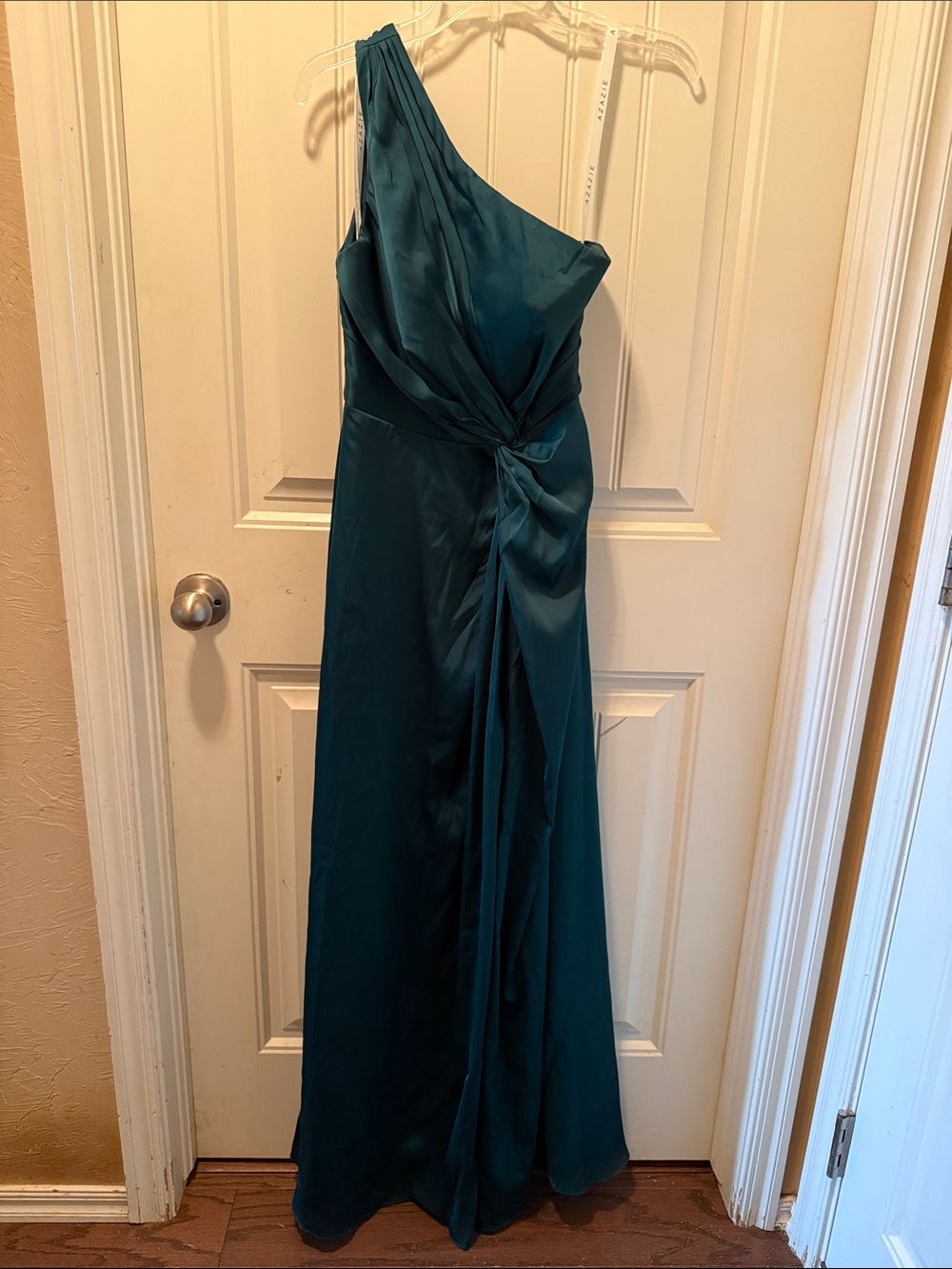 One-Shoulder Emerald Green Evening Gown - Elegant Draped Satin Dress